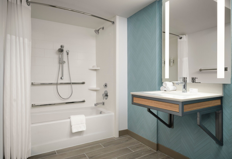 Bathroom 5, Hilton Garden Inn Boston-Burlington, Middlesex