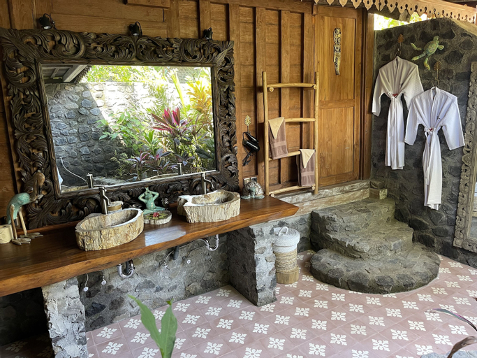 Bathroom 2