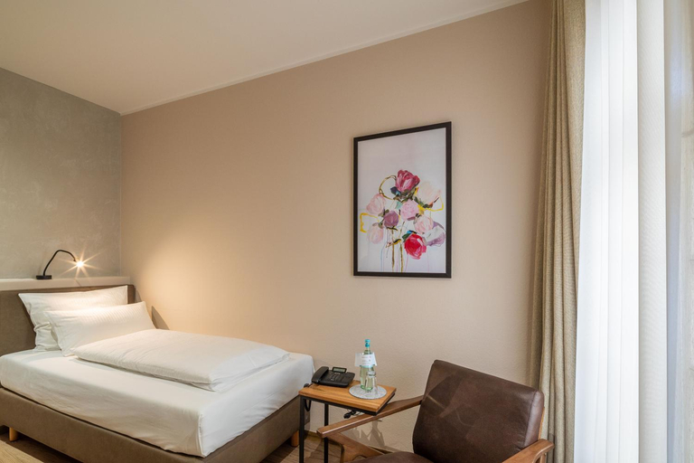 Bedroom 2, Hof Ehrenfels, Mainz