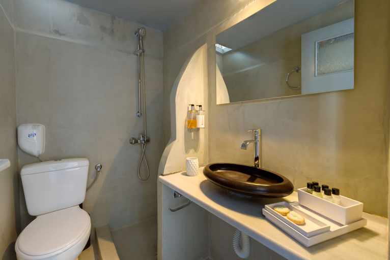 Bathroom 5, Katris Apartments, South Aegean