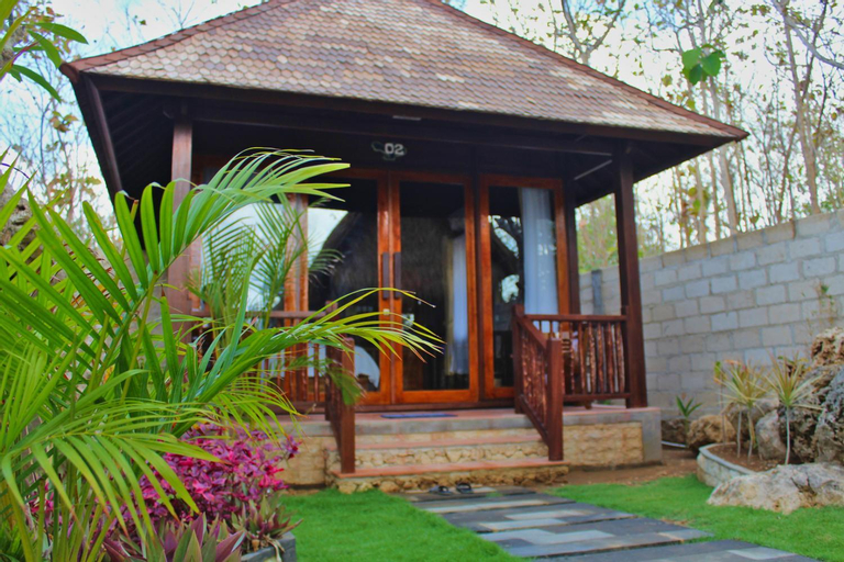 Exterior 6
