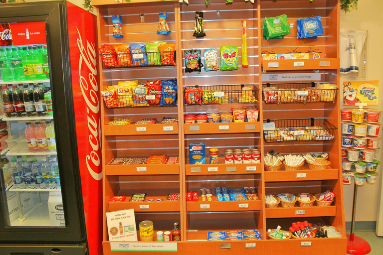 Food & Drinks