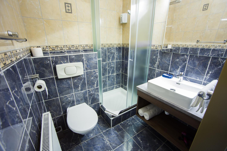Bathroom 3, Hotel Viktoria, Sárvár
