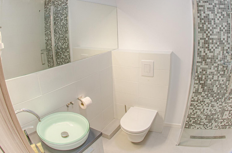 Bathroom 3, Mielno Holiday Apartments, Koszalin