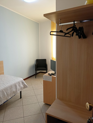 Bedroom 4, Hotel Ariston, Ferrara