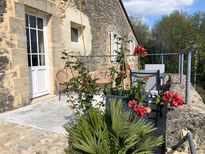 Others 4, Chateau Haut-Clarise, Gironde
