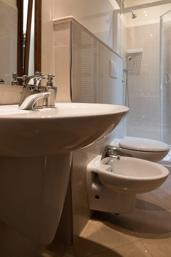 Bathroom 2, Venice Inn, Venezia