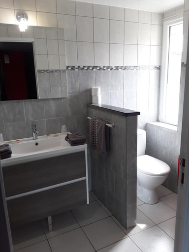 Bathroom, L'amarante chambres d'hotes villefranche de panat, Aveyron