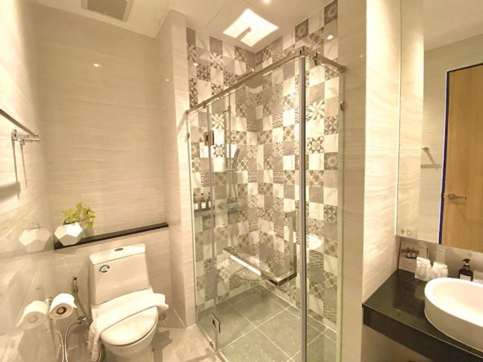 Bathroom 8