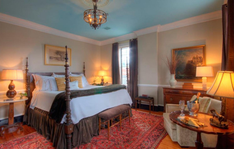 Inn at Court Square, Charlottesville