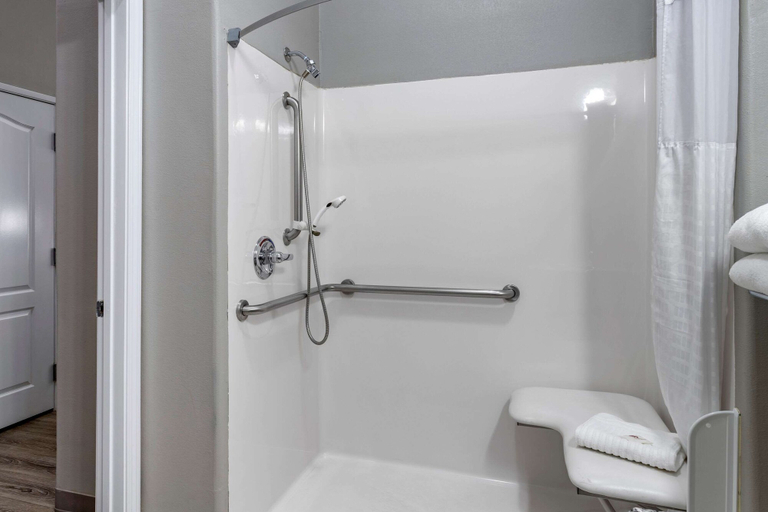 Bathroom 4, Comfort Inn & Suites Cleveland TX, Liberty
