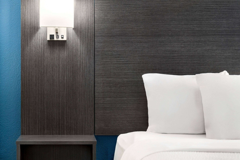 Bedroom 3, La Quinta Inn & Suites by Wyndham Chicago Tinley Park, Will