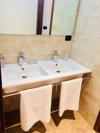 Bathroom 2, B&B San Paolo, Salerno