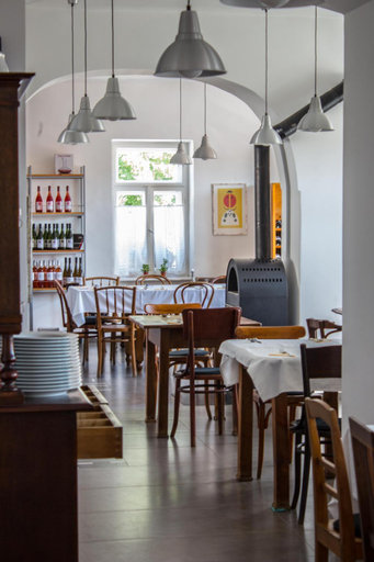 Food & Drinks 4, Mi a Ko vendeghaz, Tapolca