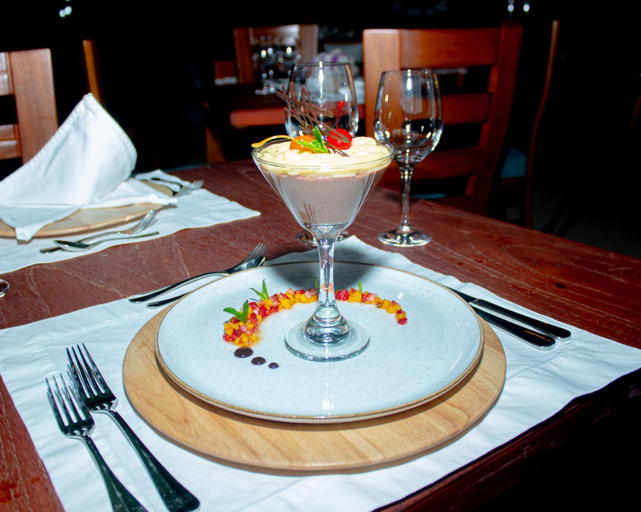 Food & Drinks 4, Vertical Sky Suites, Urubamba