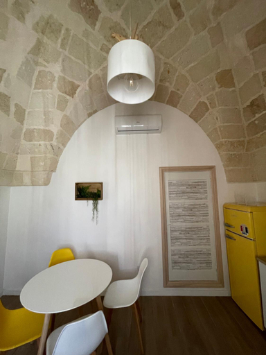 Others 3, Al vicoletto, Taranto