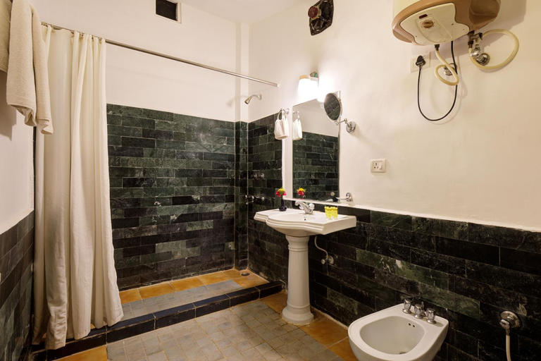 Bathroom 4, Bundelkhand Riverside, Tikamgarh