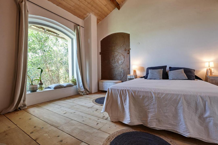 Bedroom 2, Maison Tara verte au Mas Montredon, Bouches-du-Rhône