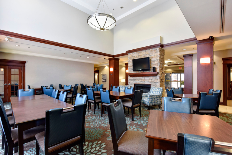 Food & Drinks 5, Staybridge Suites GUELPH, Wellington