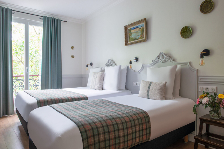 Bedroom 3, Hotel de la Porte Dorée, Paris