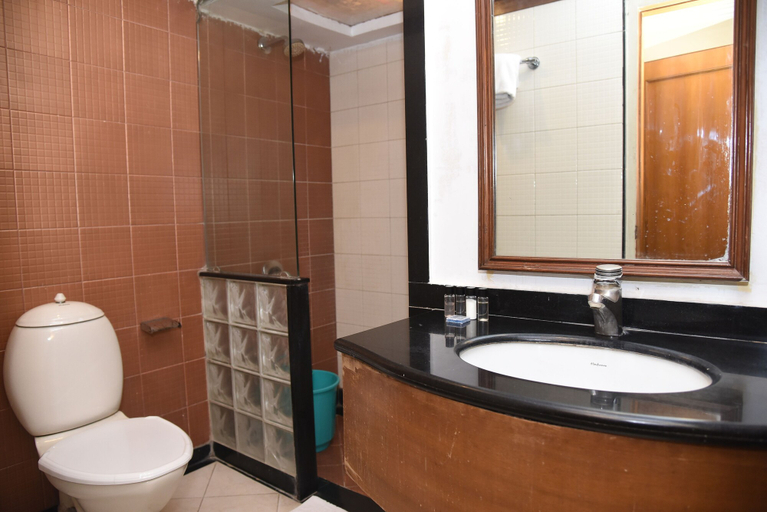Bathroom 3, BelAir Suites Pune, Pune