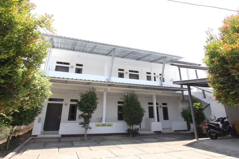Exterior & Views 1, OYO Life 93154 White Kos Jenggala, Lombok