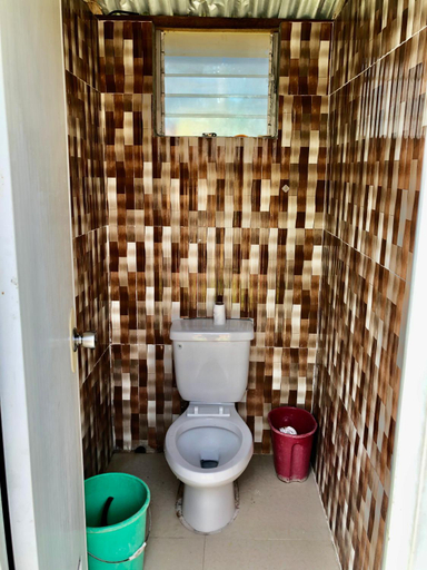Bathroom 3, Sharky Hostel Oslob, Oslob