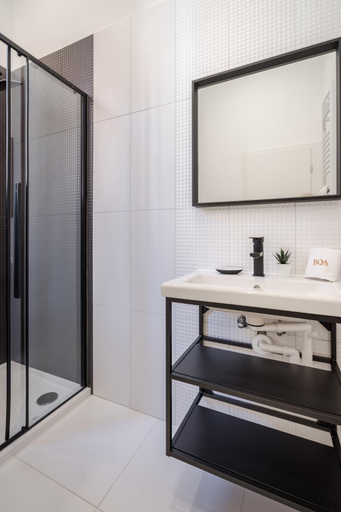Bathroom 3, A13- Boutique Apartments, Best Location, by BQA, Budapesti