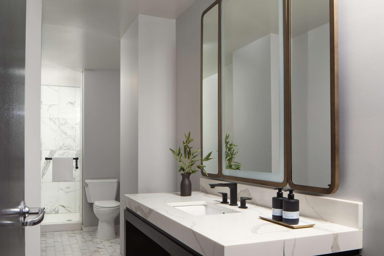 Bathroom 7