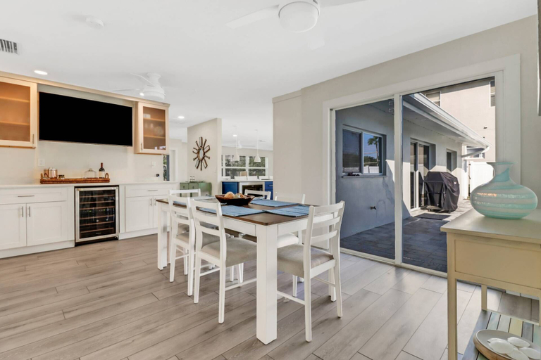 Others 3, 5609 Del Rio Ct, Lee