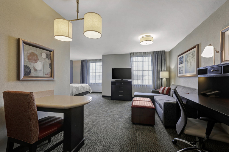 Staybridge Suites Washington D.C.- Greenbelt - Tap to explore photos