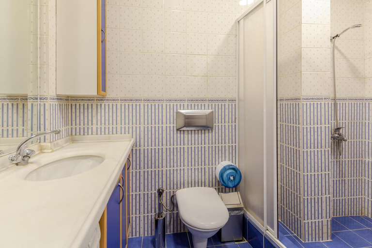 Bathroom 4, Sanat Hostel Taksim, Beyoğlu