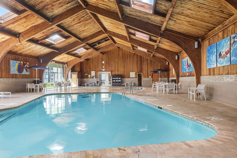 Sport & Beauty 2, DoubleTree by Hilton Roseville Minneapolis, Ramsey