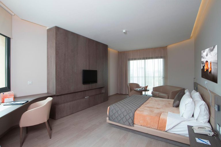 Bedroom, Promenade Hotel, El Metn