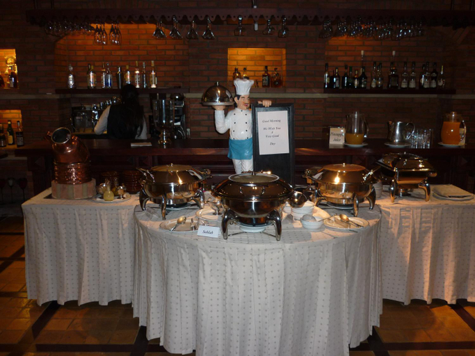 Food & Drinks 5, Promenade Hotel, El Metn