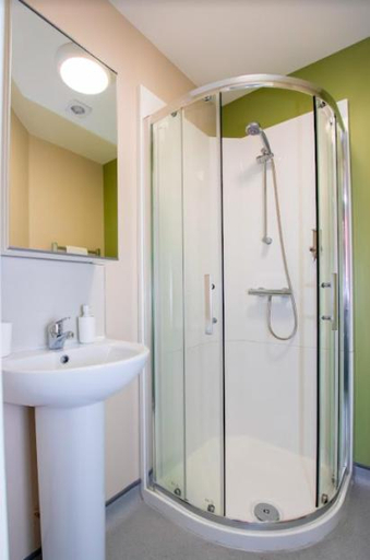 Bathroom 4, Quay 8, Derry and Strabane