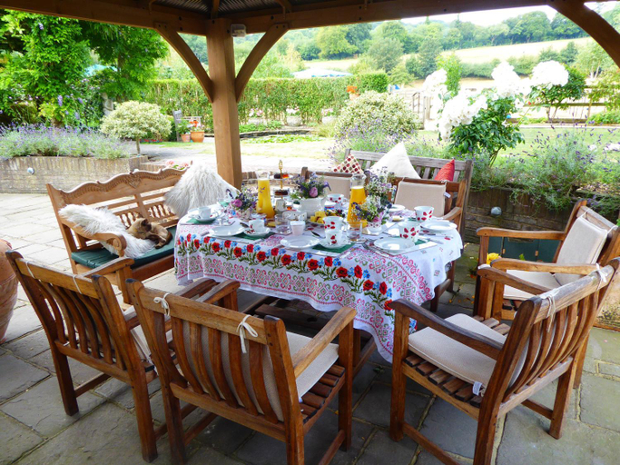 Food & Drinks 4, Handywater Luxury B&B, Oxfordshire