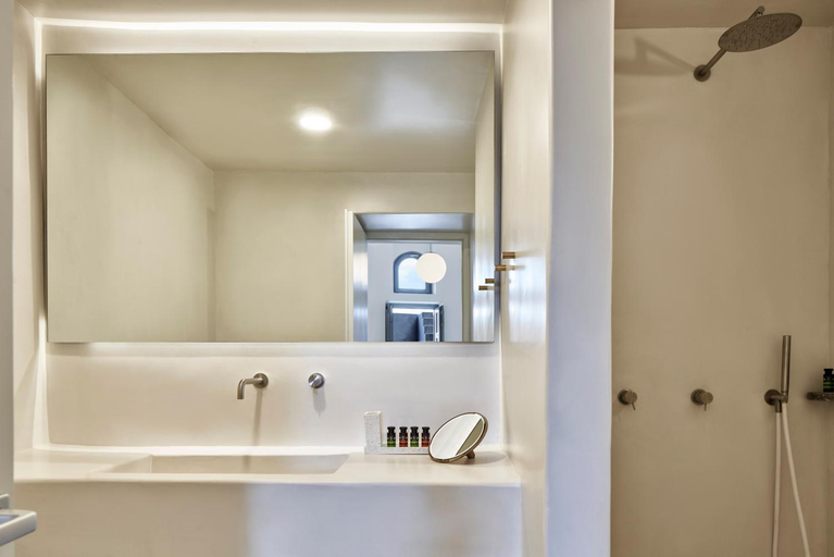 Bathroom 5, Old Castle Oia Adults Only, South Aegean