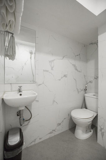 Bathroom 4, Circuit Hostel Makati, Makati City