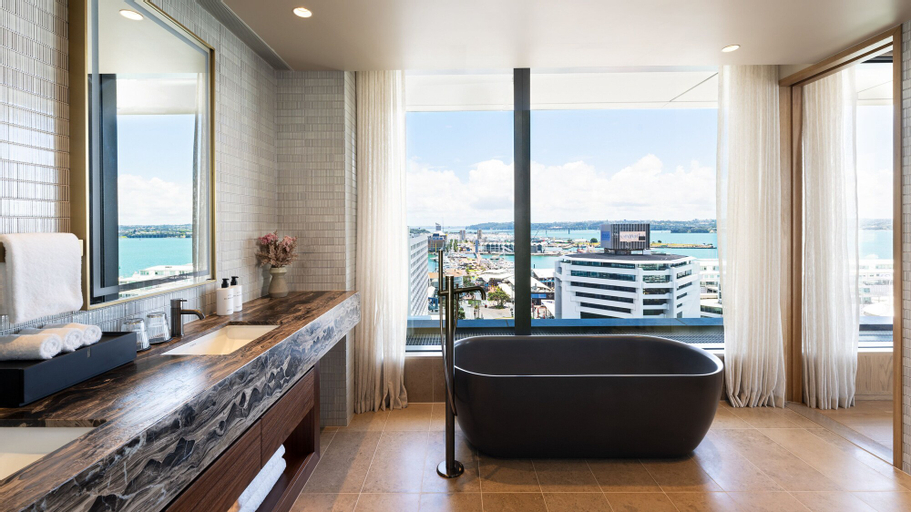 Bathroom 18
