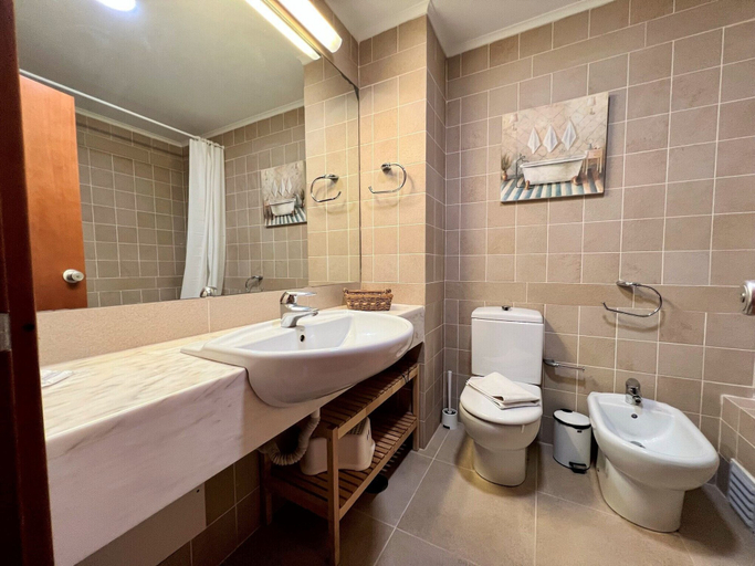 Bathroom 3, Vilamoura Cosy 3 With Pool by Homing, Loulé