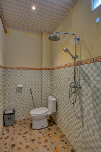 Bathroom 4