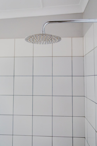 Bathroom 4, Elianthe's Guest House, Overberg