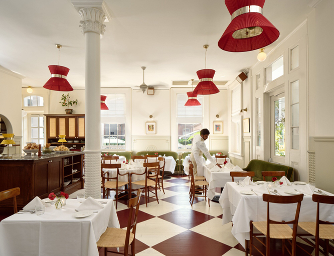 Food & Drinks 5, Hotel Saint Vincent, Orleans