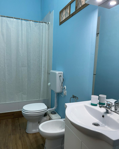 Bathroom 2, B&B Acqua Azzurra, Napoli