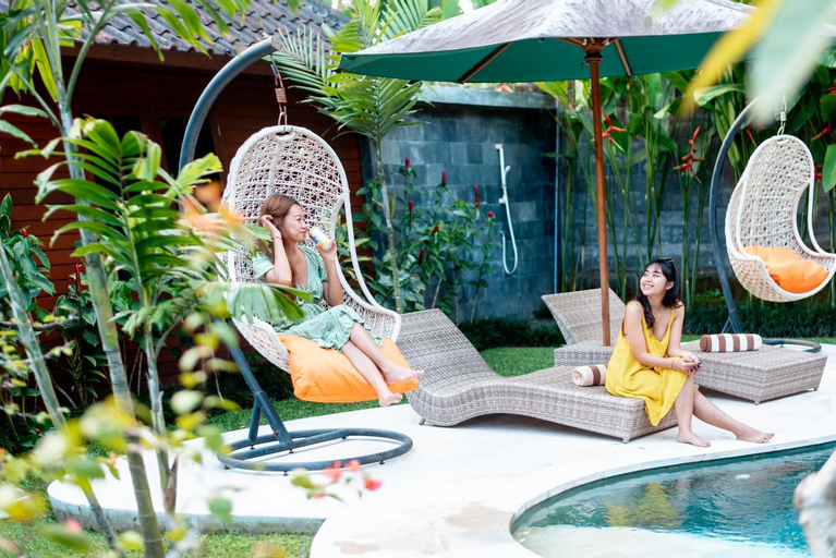 Swimming Pool 16