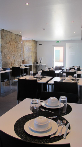 Food & Drinks 5, V Dinastia Guesthouse, Lisbon
