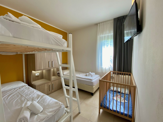 Bedroom 3, Belvedere Village, Verona