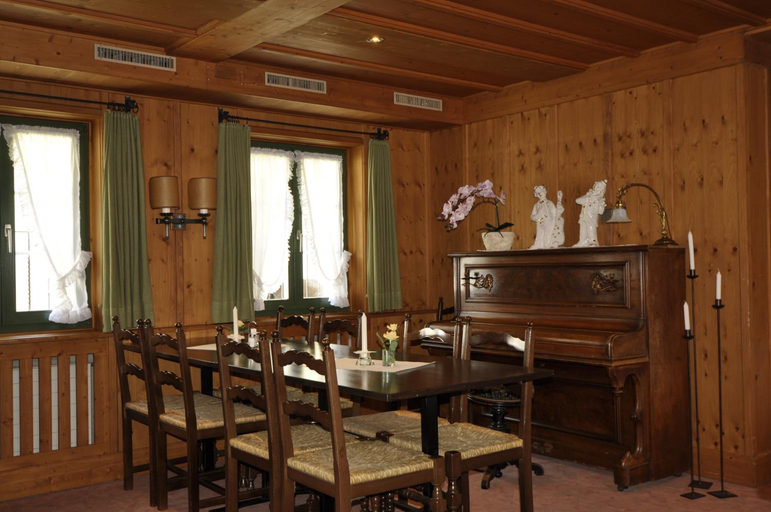 Food & Drinks 5, Gasthaus Skiklub, Uri