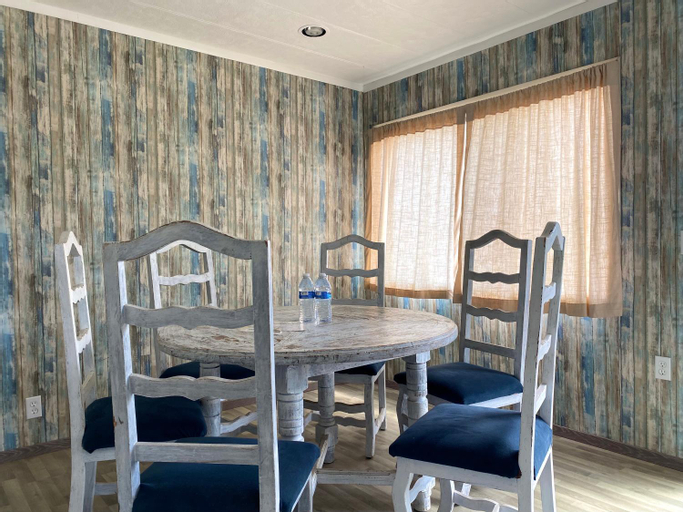 Dining Room 13